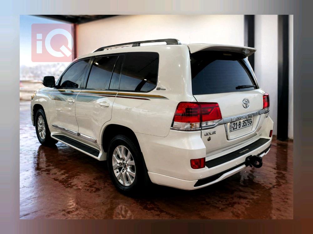 تويوتا لاندكروزر